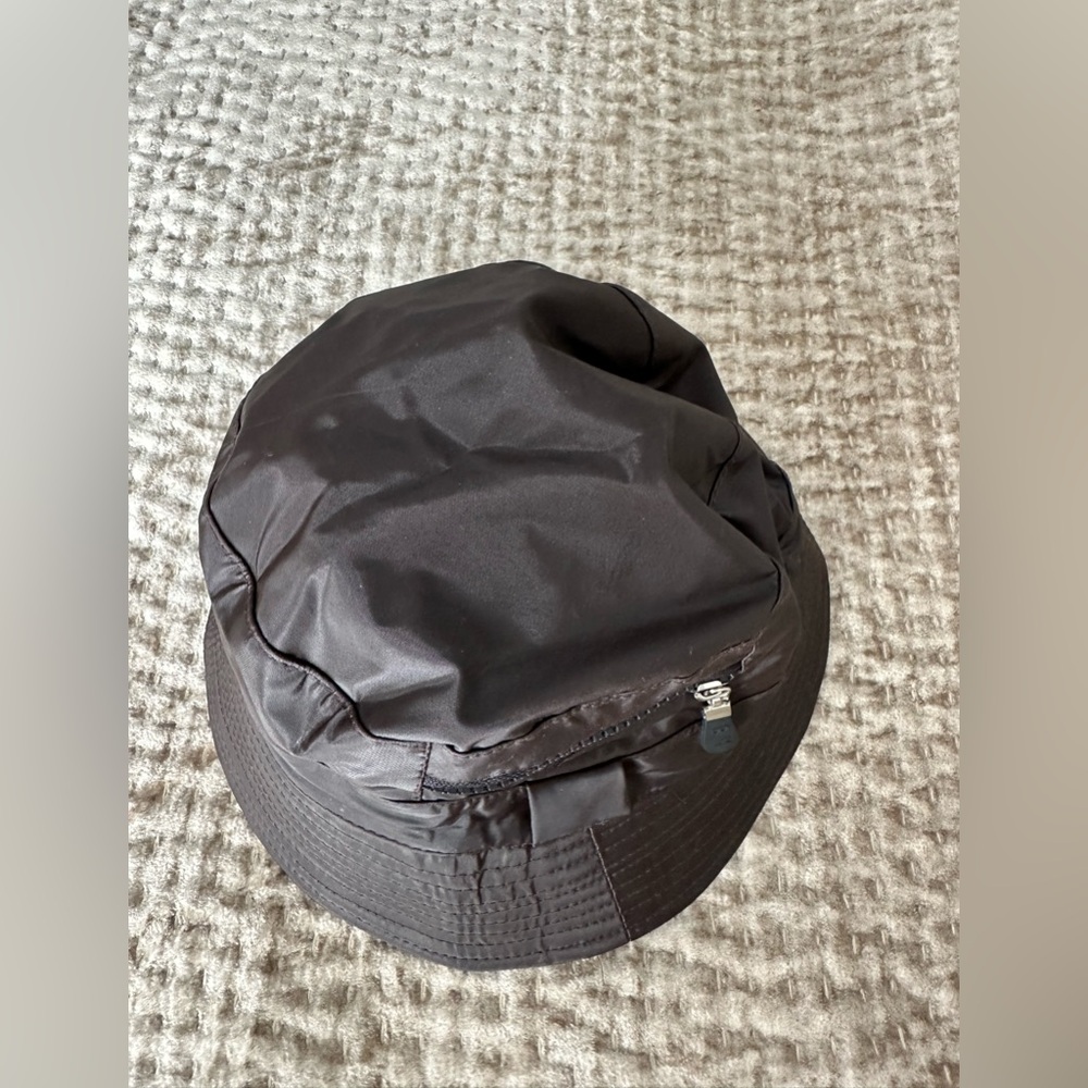 BM Dark Brown Bucket Sun Hat Zippered Pouch Inside